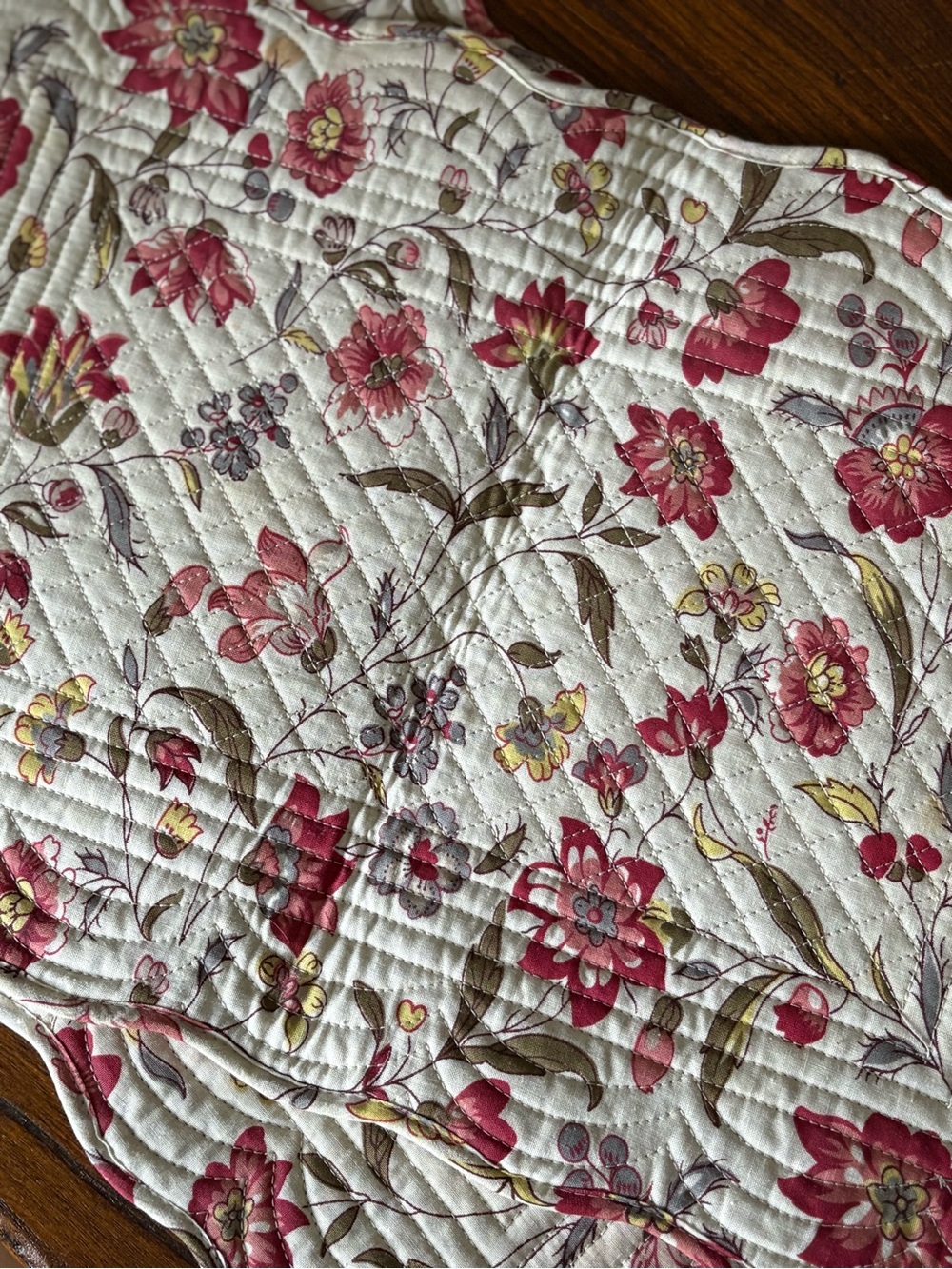 🌺Quilted Scalloped Placemats - Picture 2 of 6